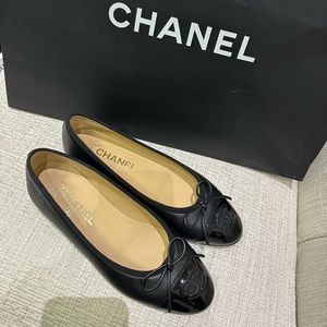 Ballet CHANEL flats